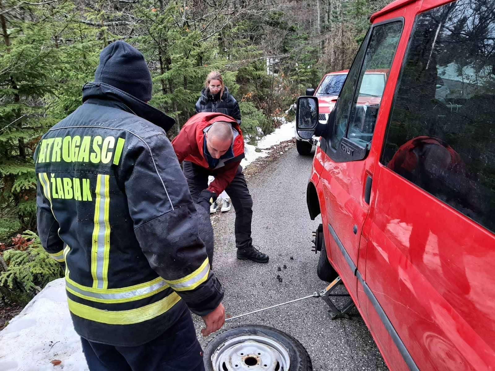 Spasioci sa Žabljaka evakuisali 18 zarobljenih turista