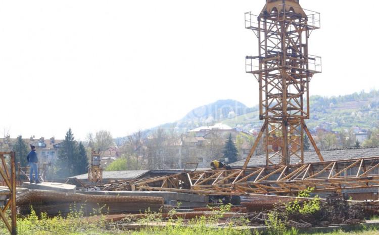 Radnik je 12. aprila zadobio teške povrede - Avaz