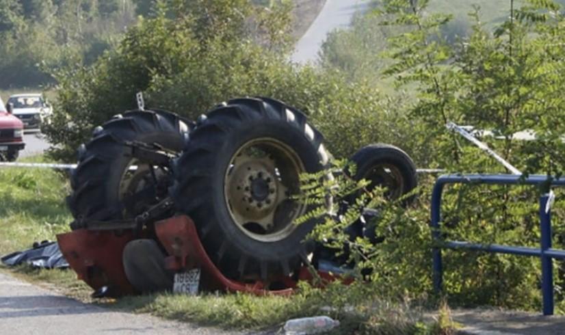 Na traktoru bile još dvije osobe, među kojima je jedna maloljetna - Avaz