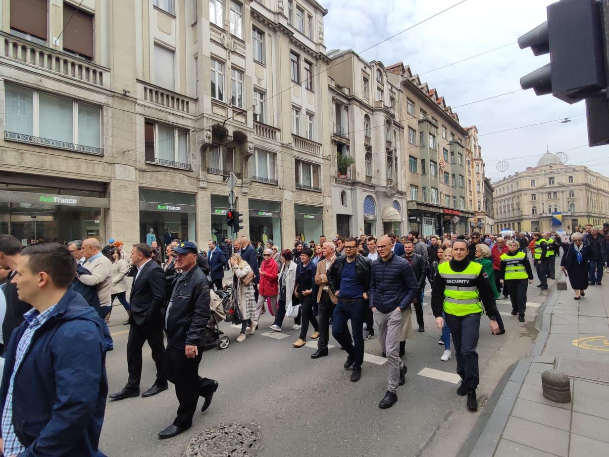 Sa današnje protestne šetnje - Avaz