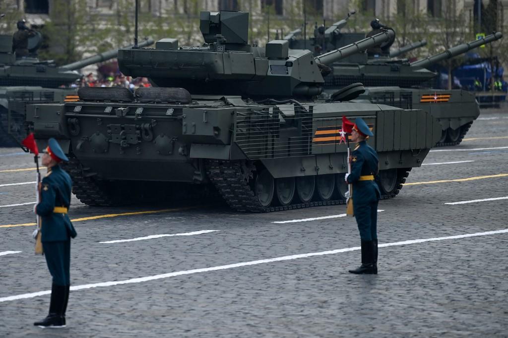 Vojna oprema koju je Putin pokazao danas - Avaz