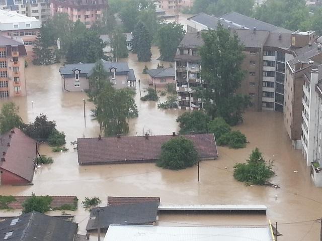 Velike poplave 2014. godine - Avaz