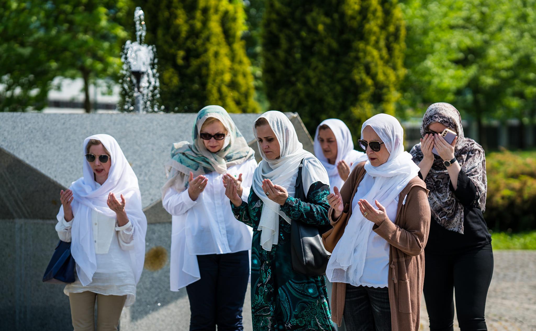 Sa današnje posjete Memorijalnom centru Srebrenica - Potočari - Avaz