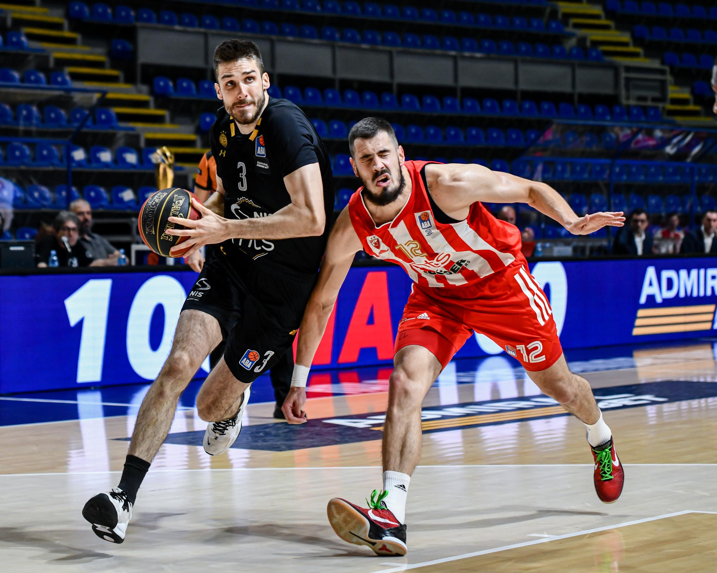 Rade Zagorac i Nikola Kalinić u duelu - Avaz