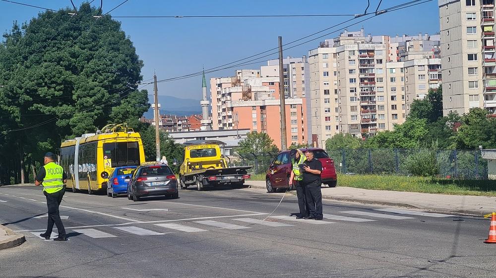 Sa lica mjesta - Avaz