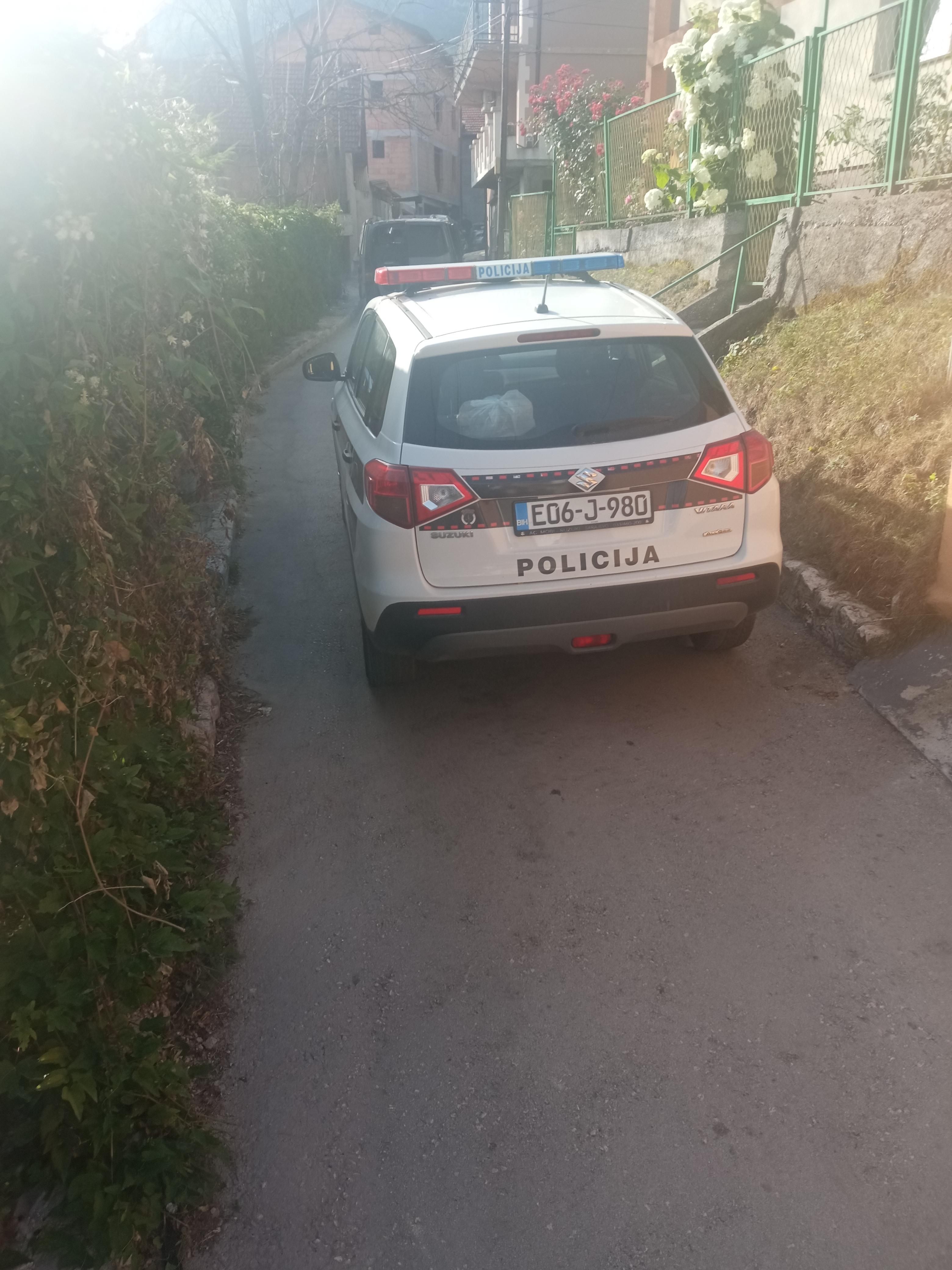 Policija na terenu - Avaz