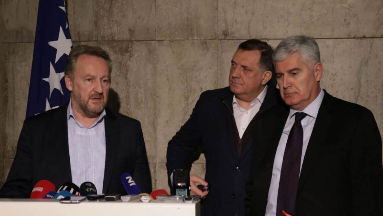 Odvojeni sastanci: Čović, Dodik i Izetbegović danas u Briselu sa Varheljijem