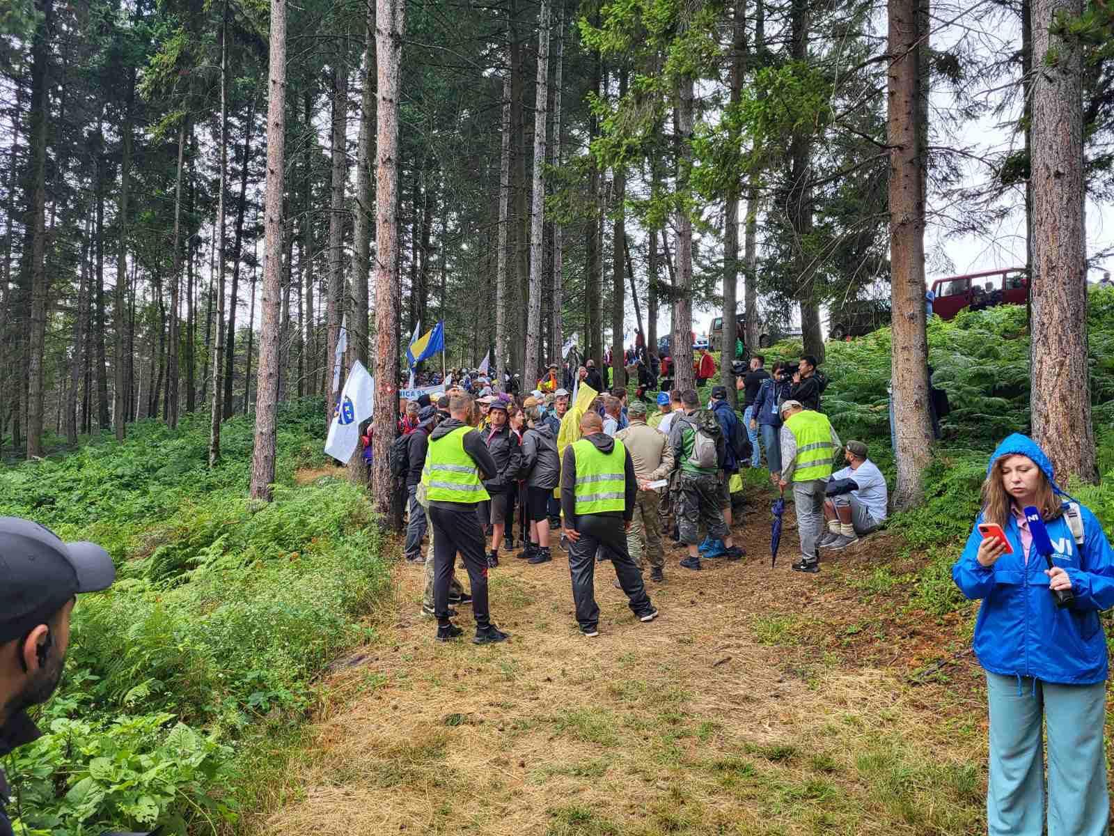 Učesnici "Marša mira" - Avaz