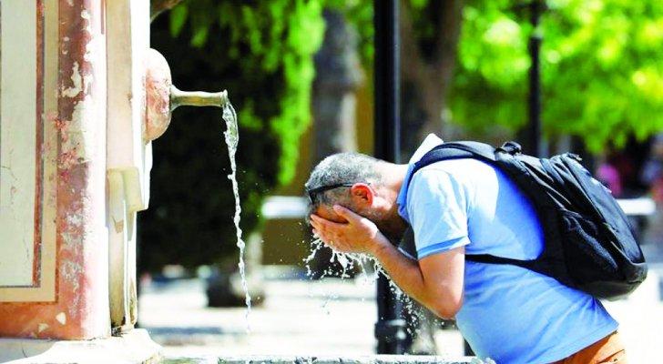 Rekordne temperature padaju u Evropi: Vatrogasci se bore sa požarima