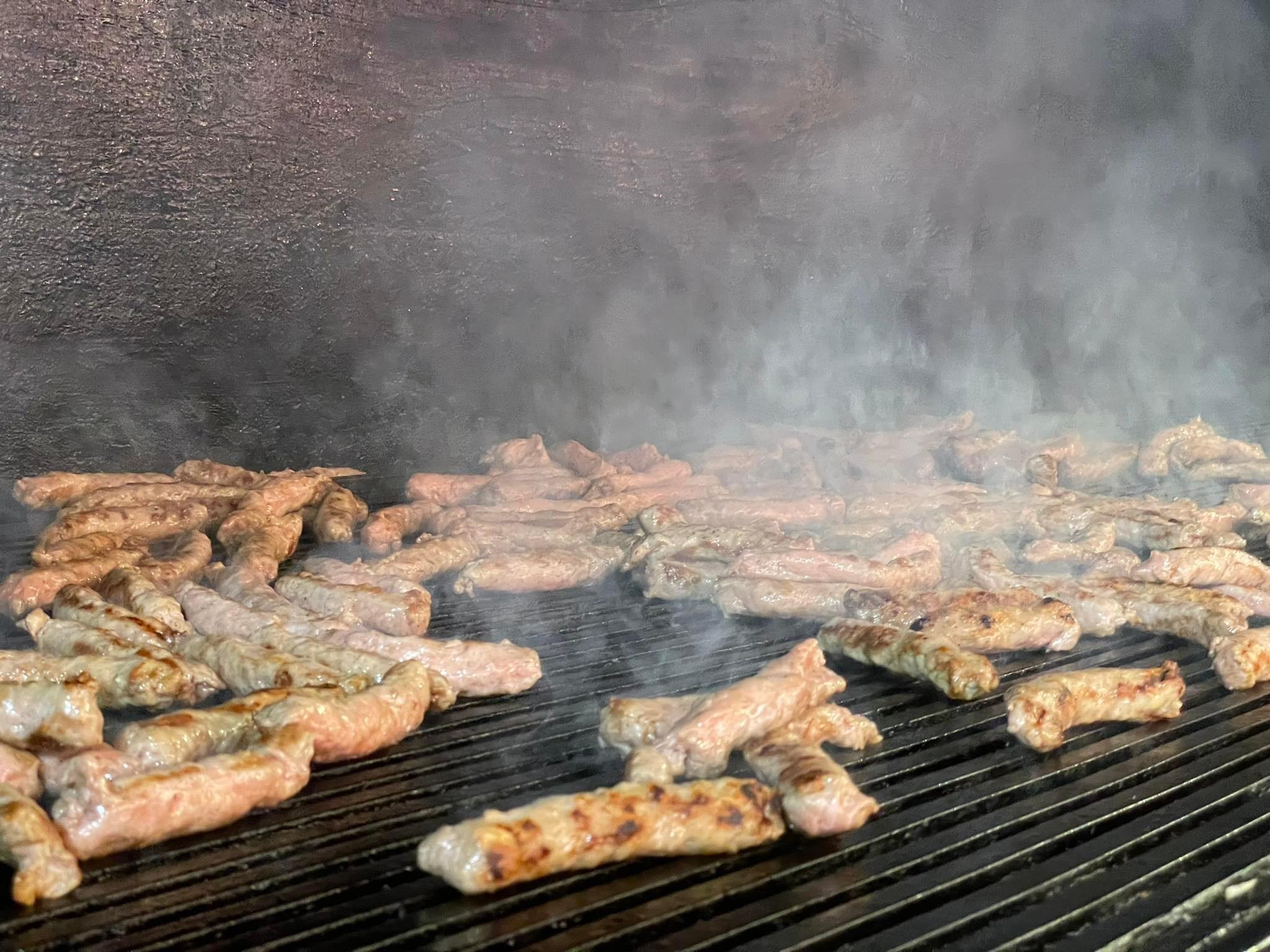 Stranci žele ući u kuhinju i vidjeti kako se spremaju ćevapi - Avaz