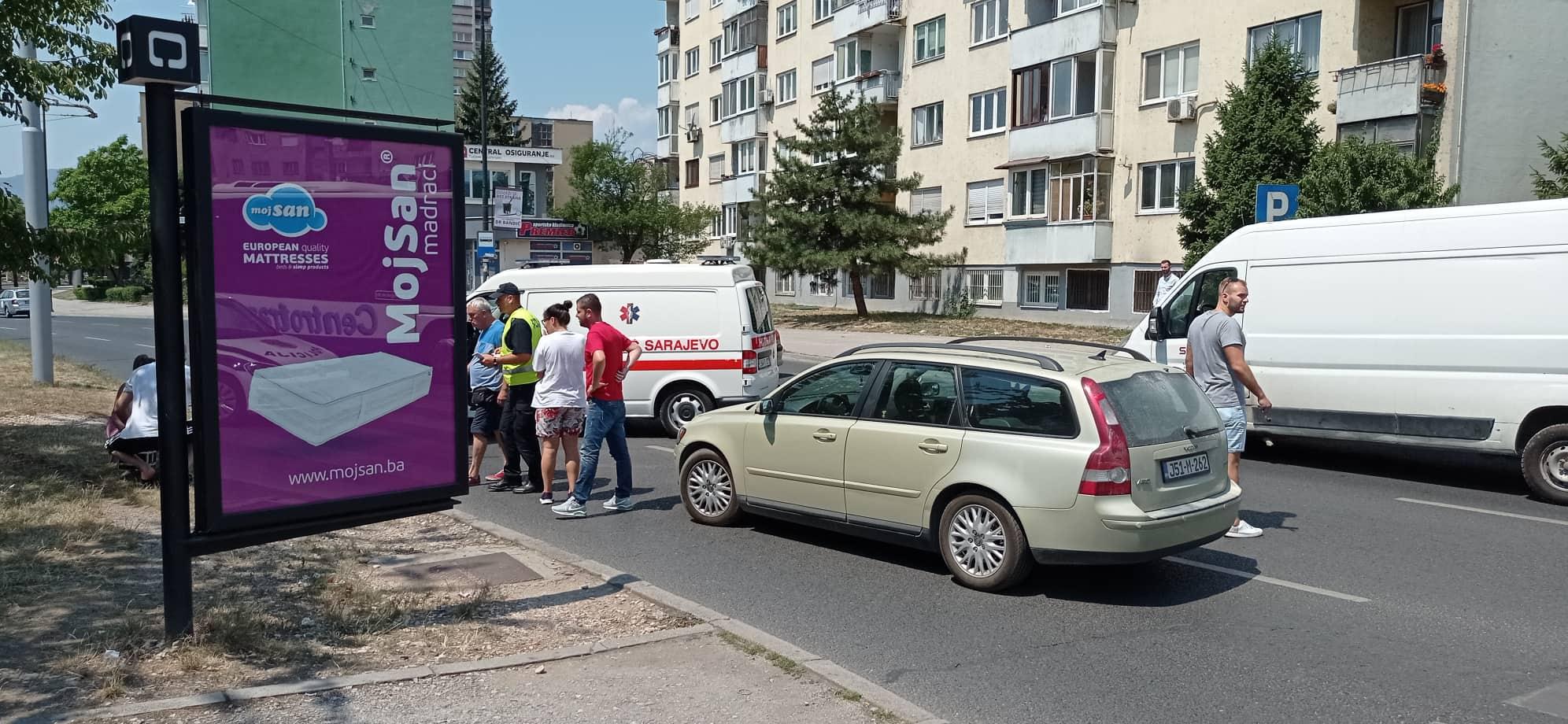 Nesreća u ulici Džemala Bijedića - Avaz