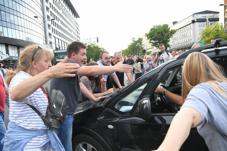 Protesti u Novom Sadu - Avaz