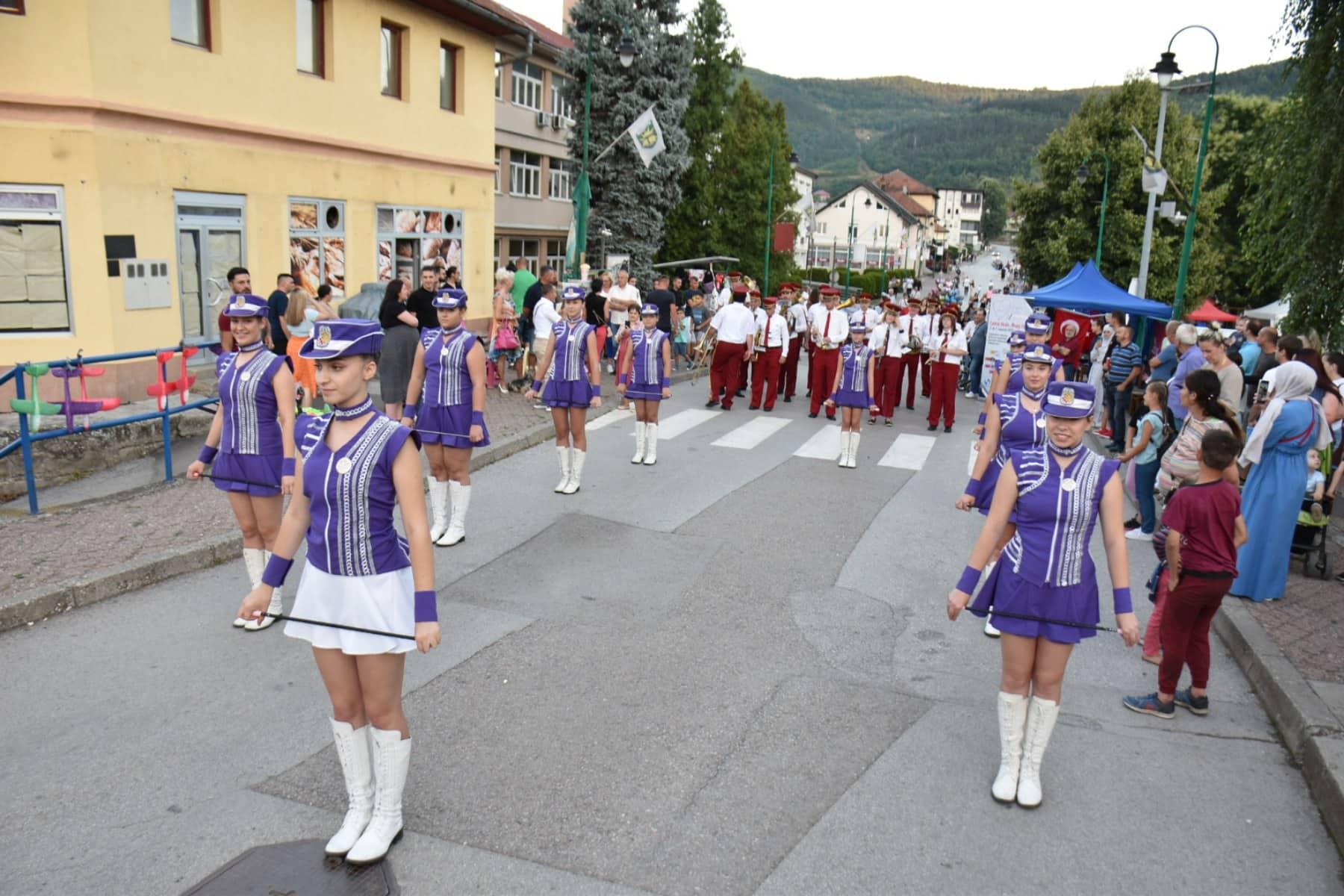 Mažoretkinja iz Kiseljaka - Avaz