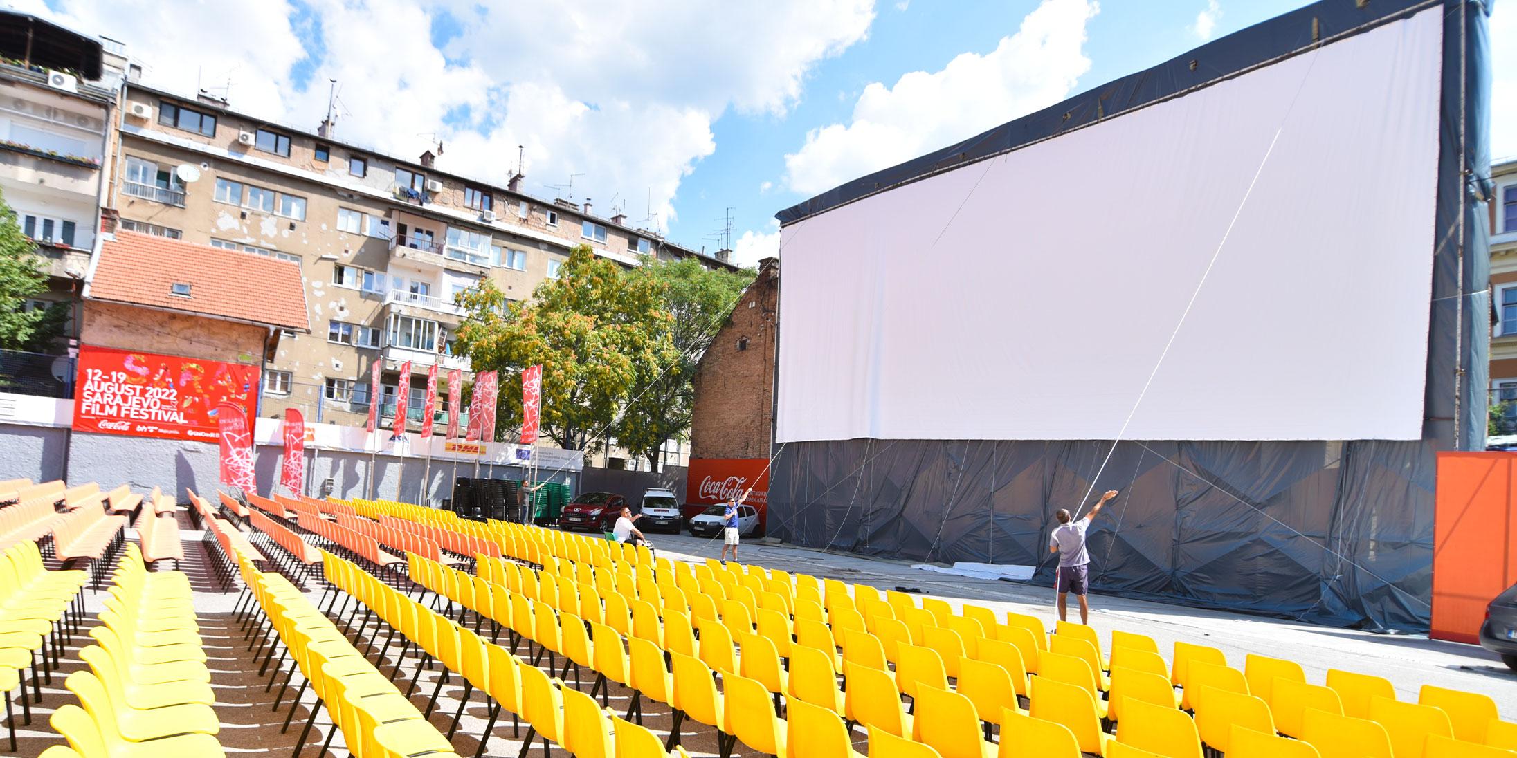 U Ljetnom kinu Coca-Cola podignuto najveće filmsko platno u regionu