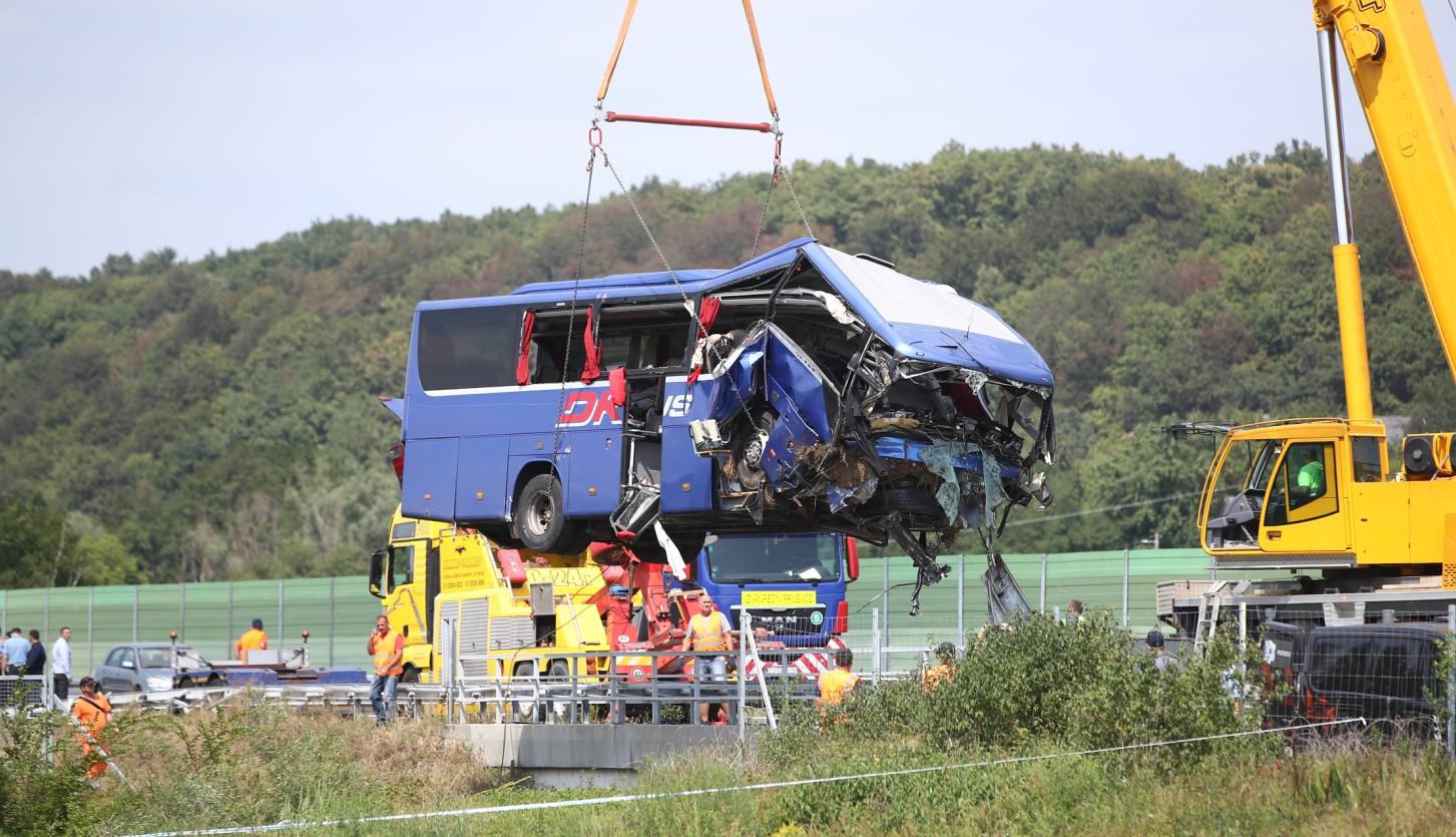 Tahograf poljskog autobusa uništen - Avaz