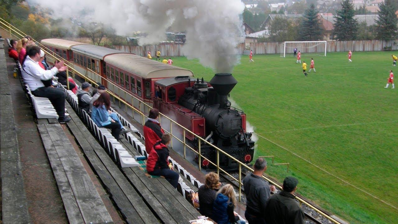 Najčudniji fudbalski stadion: Voz prolazi između terena i tribina