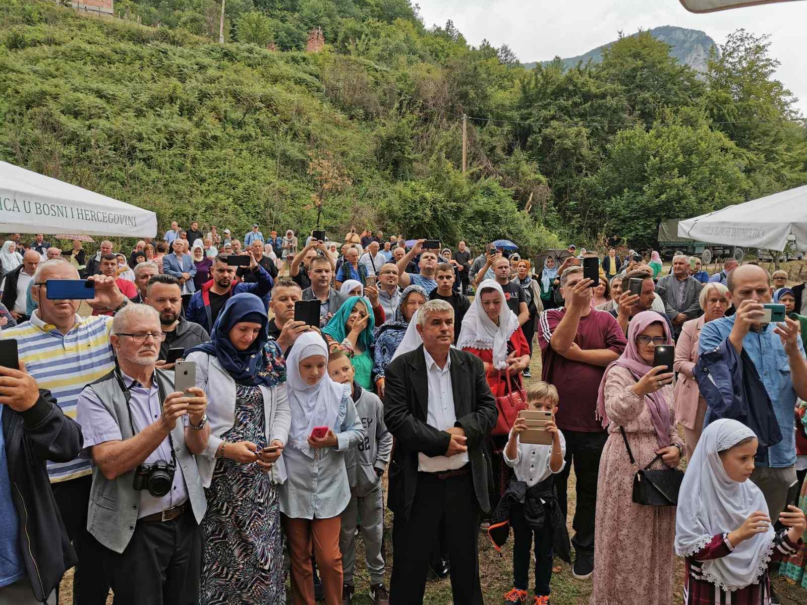 Svečano otvorena džamija u džematu Godijeno