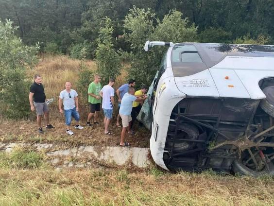 Autobus u kojem je bilo 48 djece iz Srbije se prevrnuo u Bugarskoj, mnogo je povrijeđenih