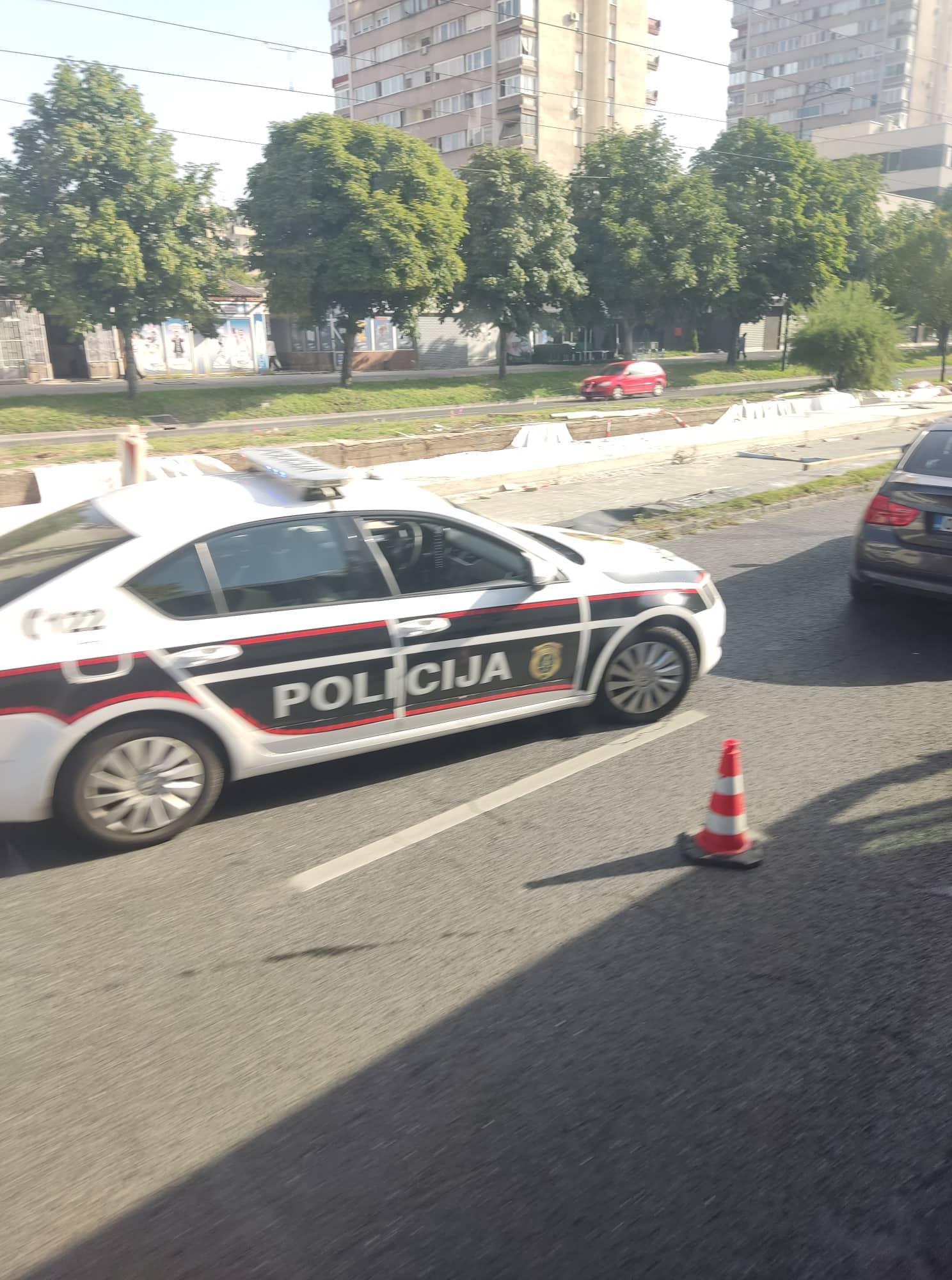 Policija na terenu - Avaz