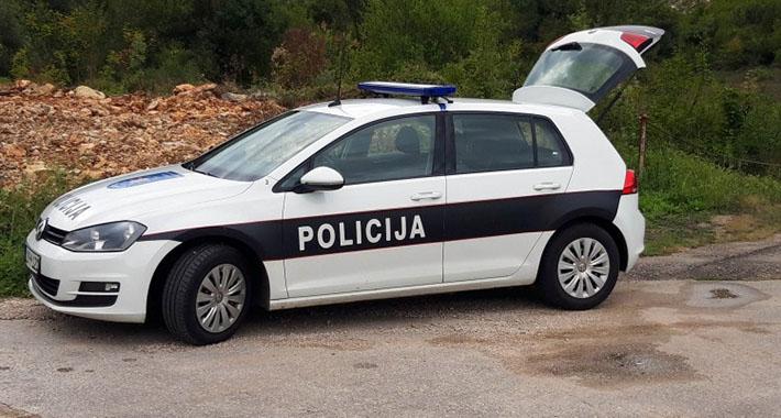 Policija na terenu - Avaz