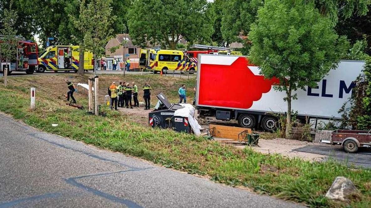 Kamionom uletio u masu ljudi: Nekoliko osoba poginulo