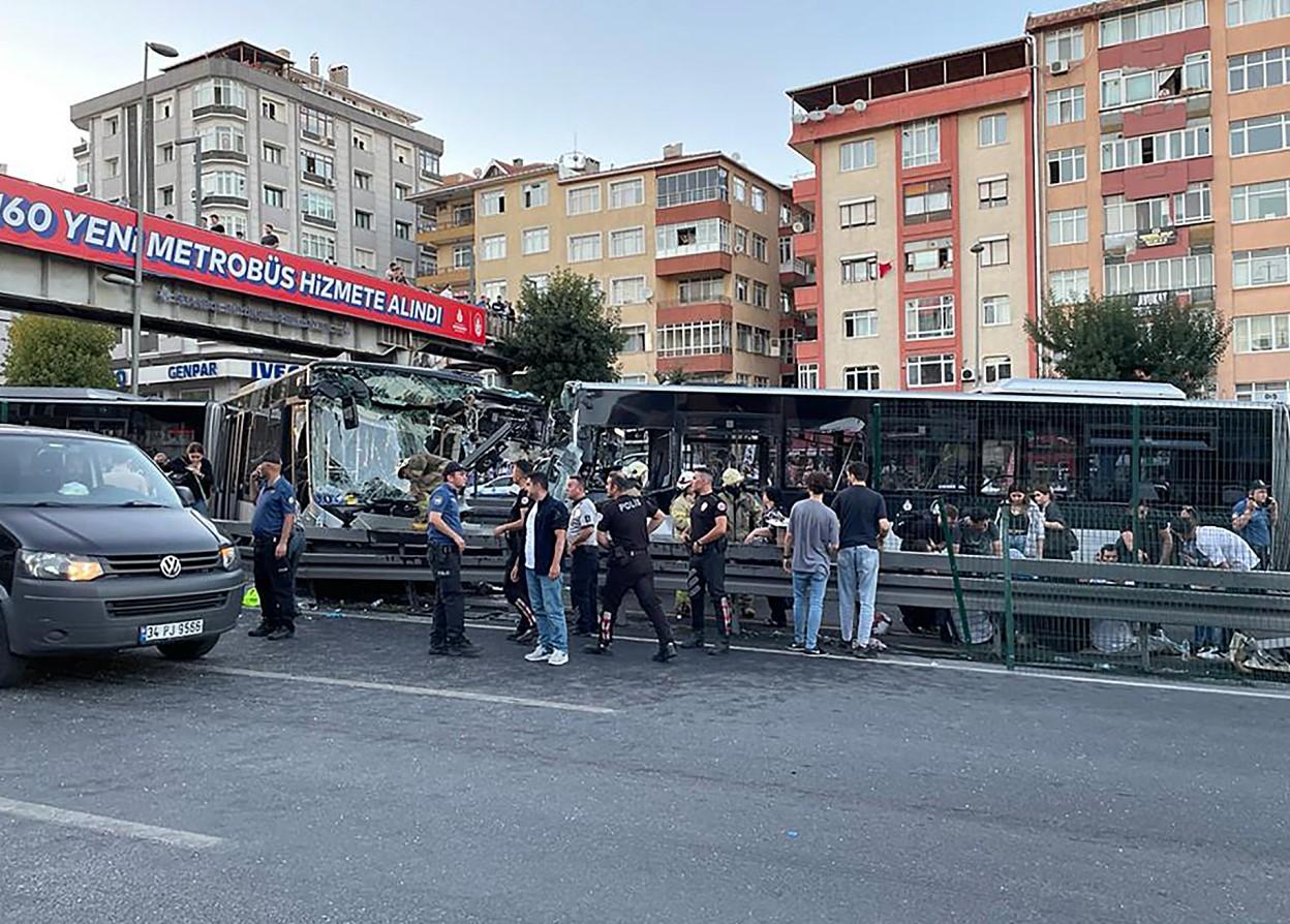 Sudar metrobuseva - Avaz