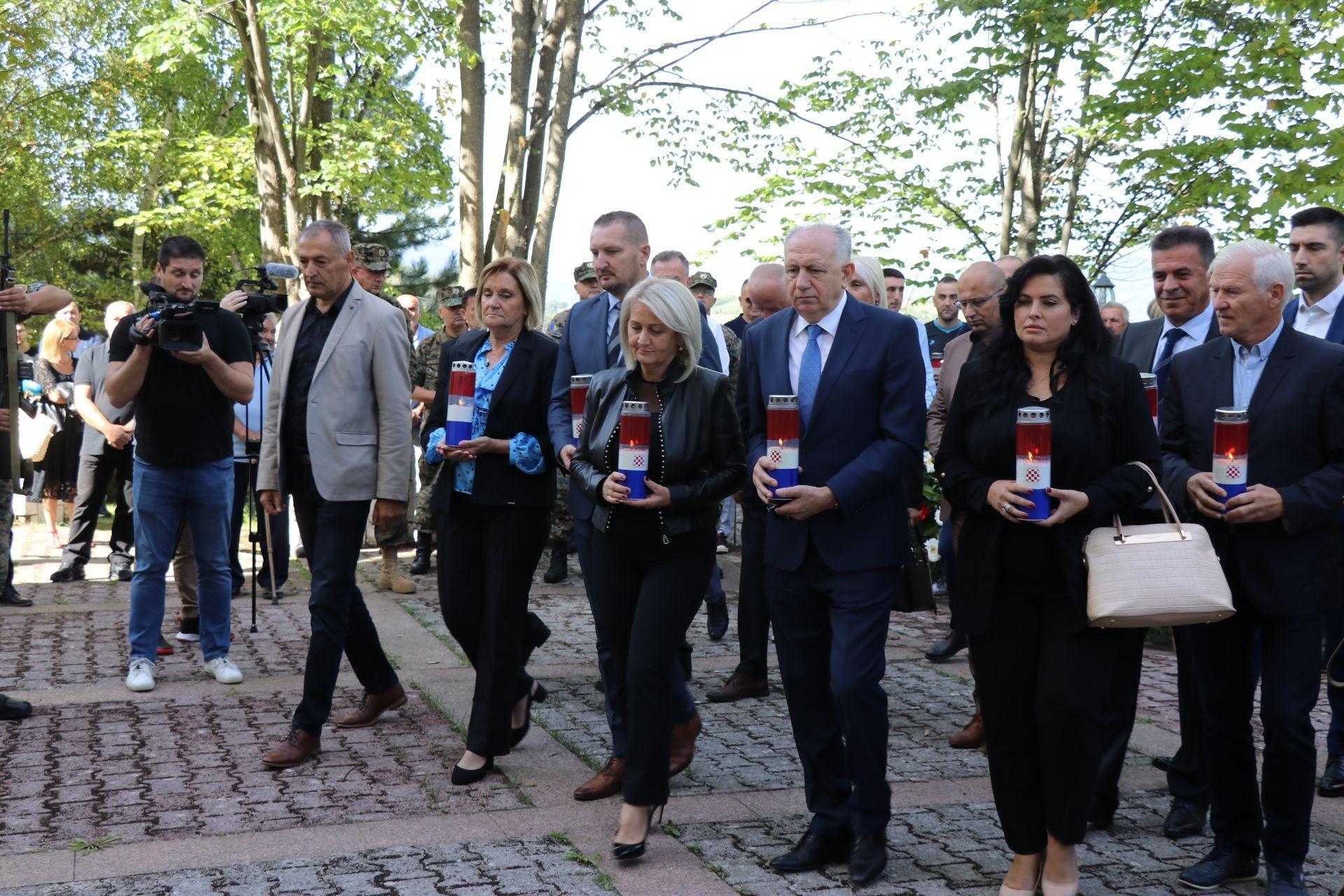 Na Uzdolu obilježena 29. godišnjica stradanja Hrvata