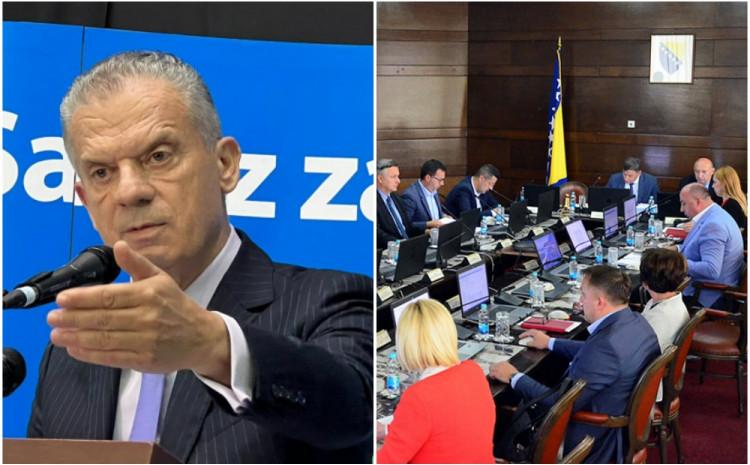 Radončić publicly requested that the FBiH Government help the impoverished people and the economy, affected by the difficult socioeconomic situation - Avaz