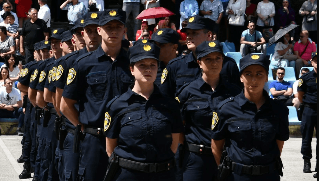 Ured češlja proces nabavke mini kamera za policajce