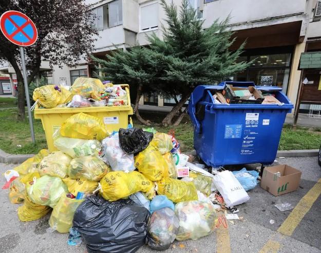 Nema samo Sarajevo problem sa smećem, pogledajte fotografije iz Zagreba