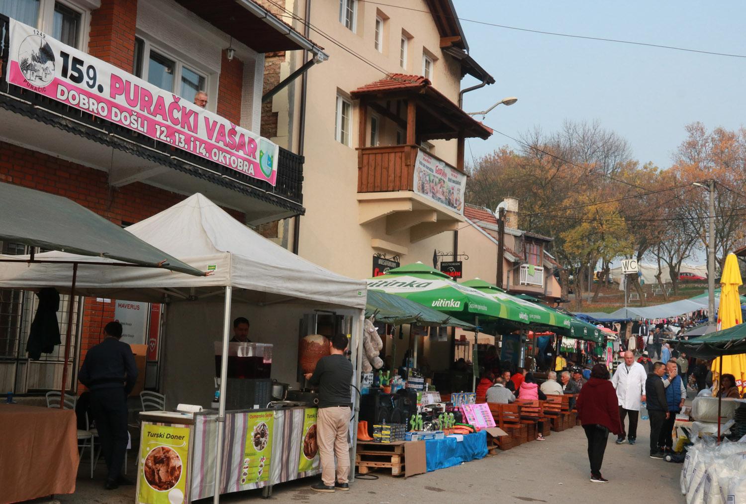 Dva kilometra štandova u centru Puračića - Avaz