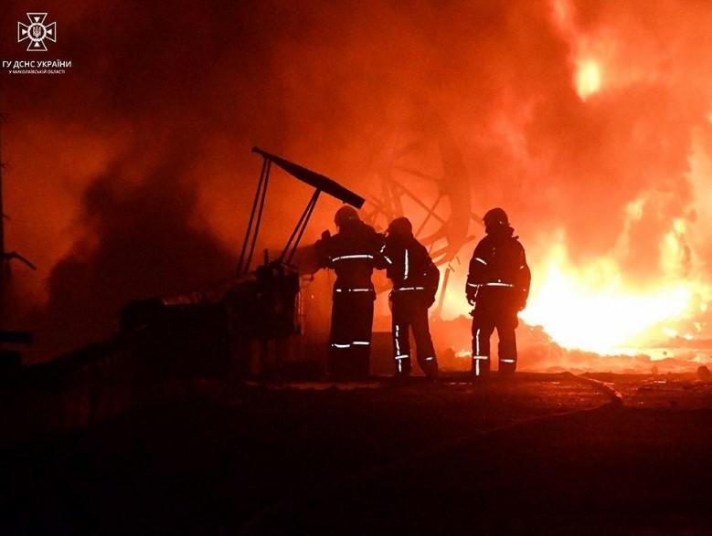 Novi napadi na Ukrajinu: Rusi dronovima raketirali spremnike suncokretovog ulja