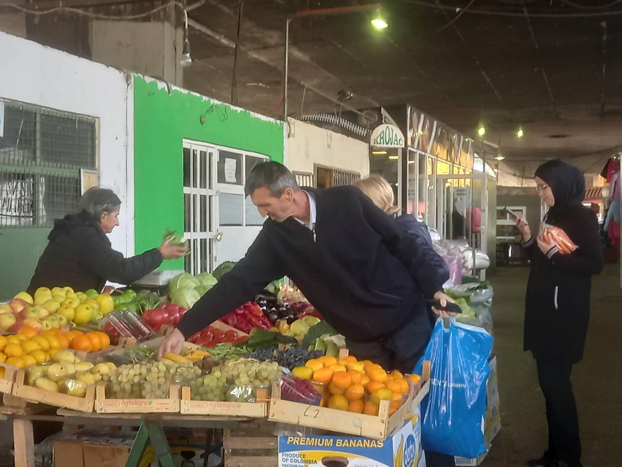 Posjetili smo pijace "Ciglane" i "Markale": Brojne Sarajlije ostat će bez zimnice ove godine