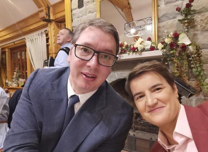 Brnabić objavila selfi sa Vučićem: Najjači na svijetu