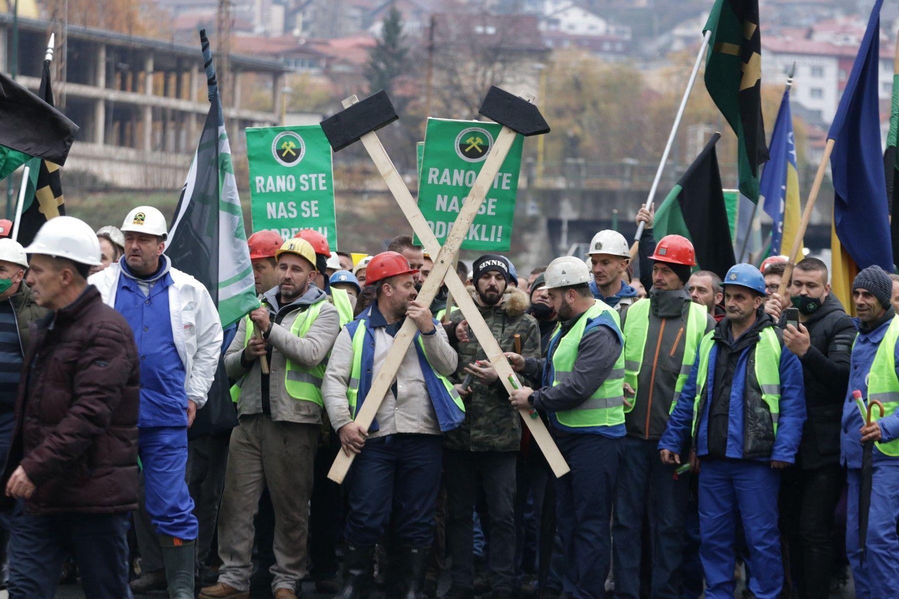 Rudari su prošle godine danima bili ispred zgrade Vlade - Avaz