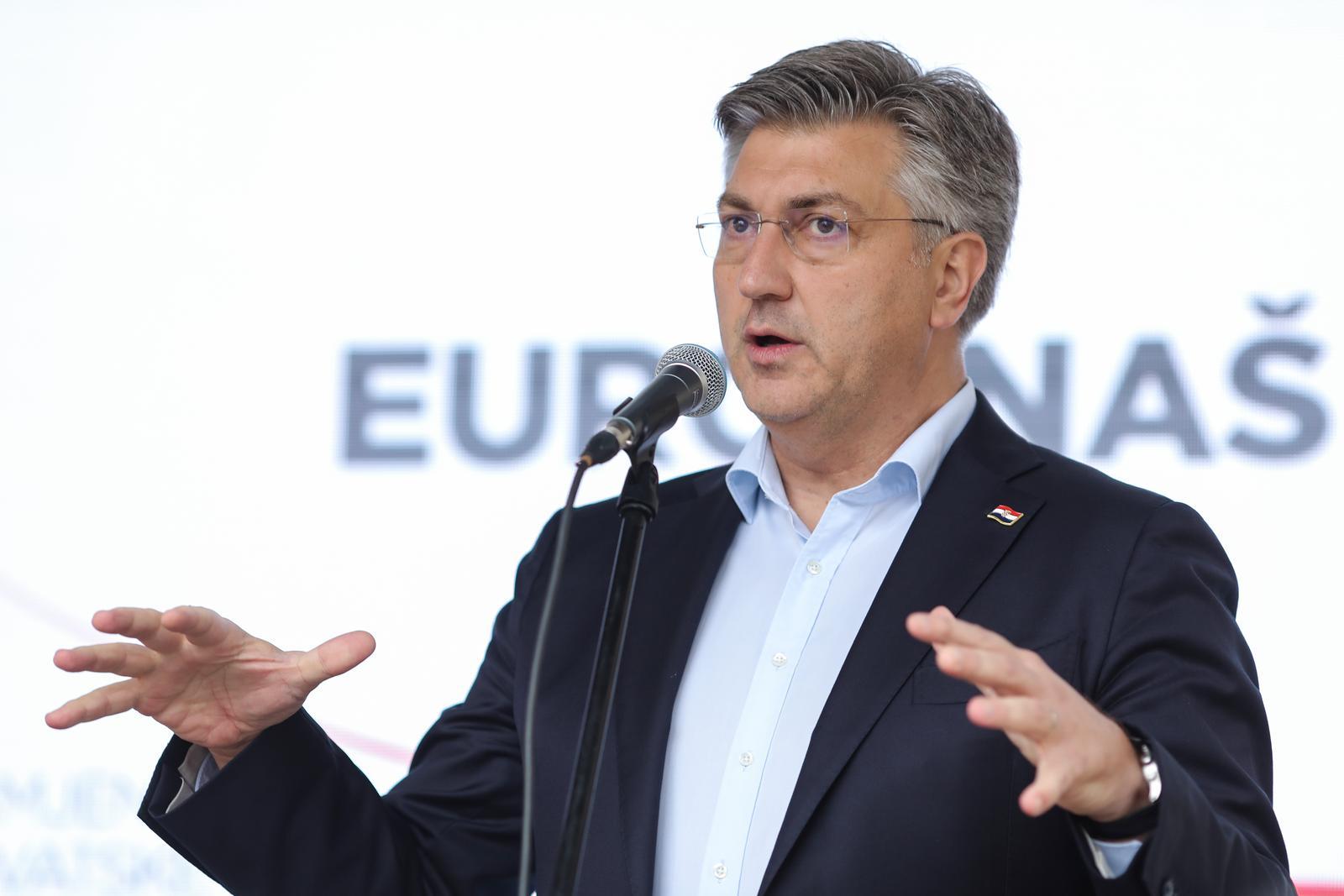 Andrej Plenković: Čeka investitore iz arapskih zemalja - Avaz