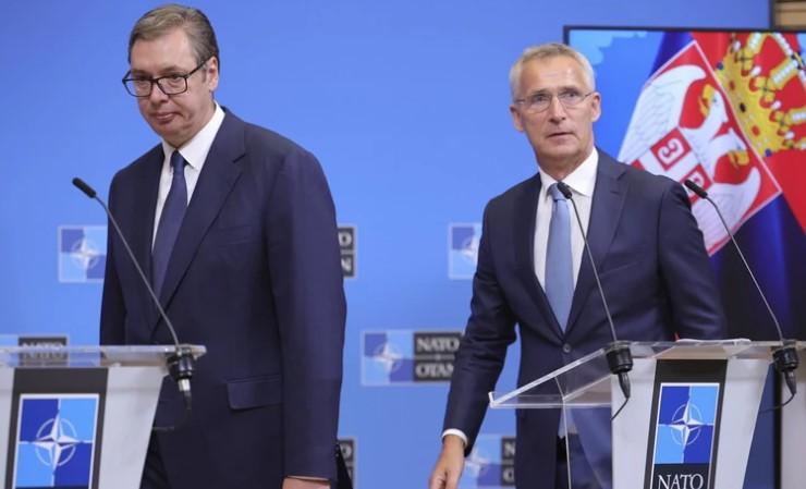 Vučić je generalnom sekretaru NATO-a ukazao na to da Priština svojim jednostranim potezima brutalno krši Briselski sporazum - Avaz