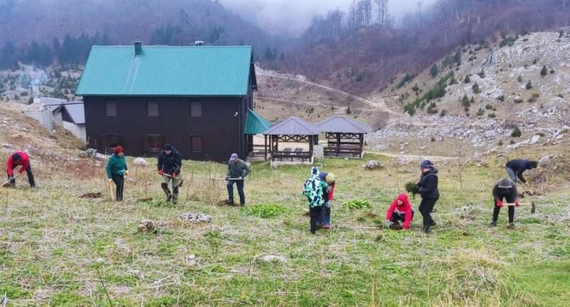 Ugodno druženje planinara - Avaz