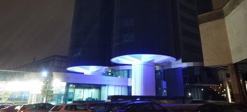 "Avaz Twist Tower" i "Radon Plaza" obojeni u plavo - Avaz