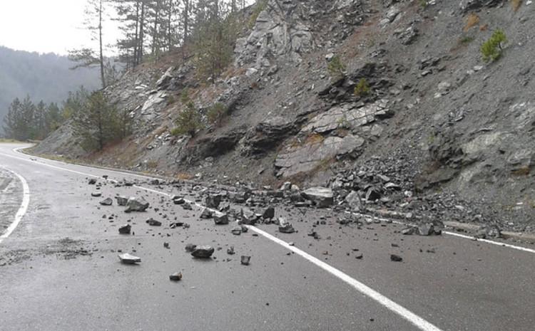 Iz BIHAMK-a upozoravaju: Obratite pažnju na odrone zemlje ili kamenja