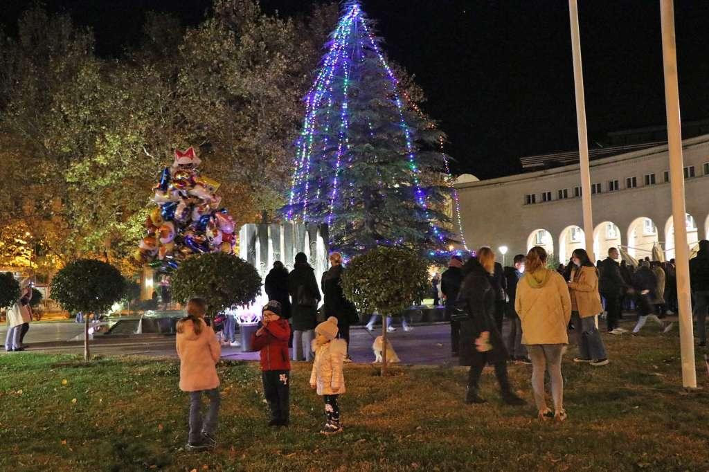 Počeo Advent u Mostaru: U ponudi brojni programi