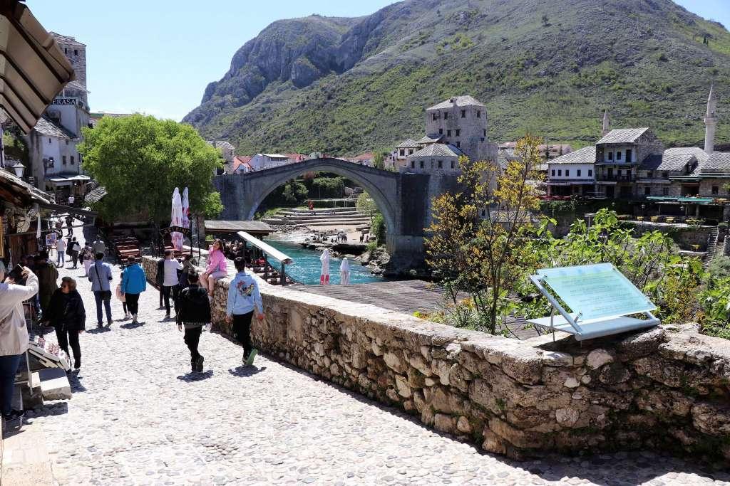 U ukupno ostvarenom broju noćenja učešće domaćih turista bilo je 37,3 posto - Avaz