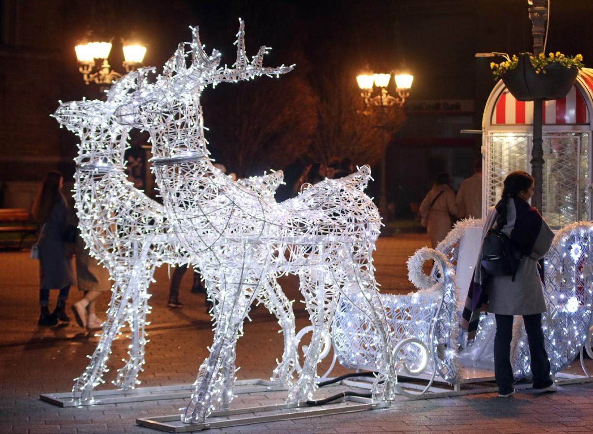 Uz mjere štednje: Novi Sad u prazničnoj atmosferi