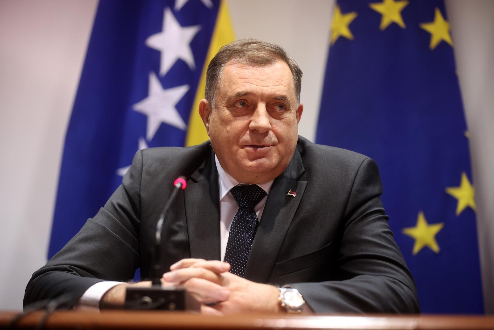 Dodik: Prilikom predlaganja Dogana došlo je do grube greške, tražio sam razrješenje