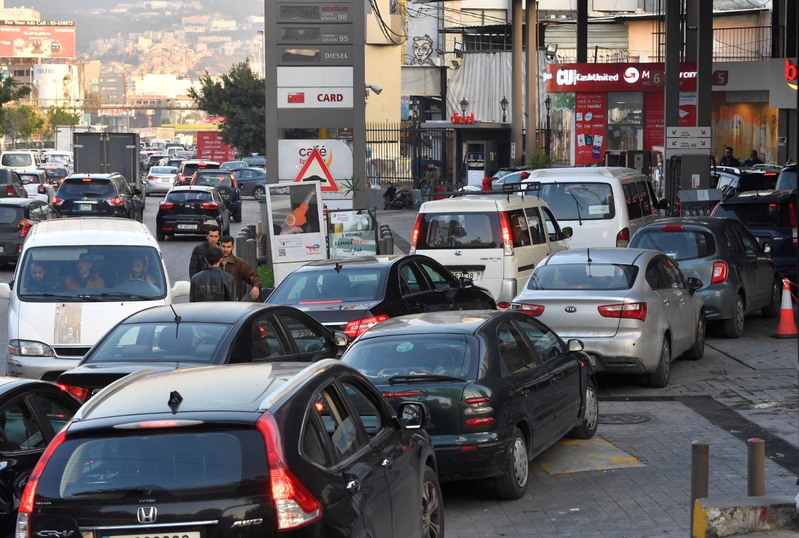 Zbog krize redovno dolazi do nestašice goriva - Avaz