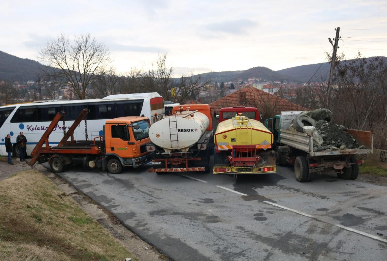 Počelo uklanjanje barikade u mjestu Rudare kod Zvečana