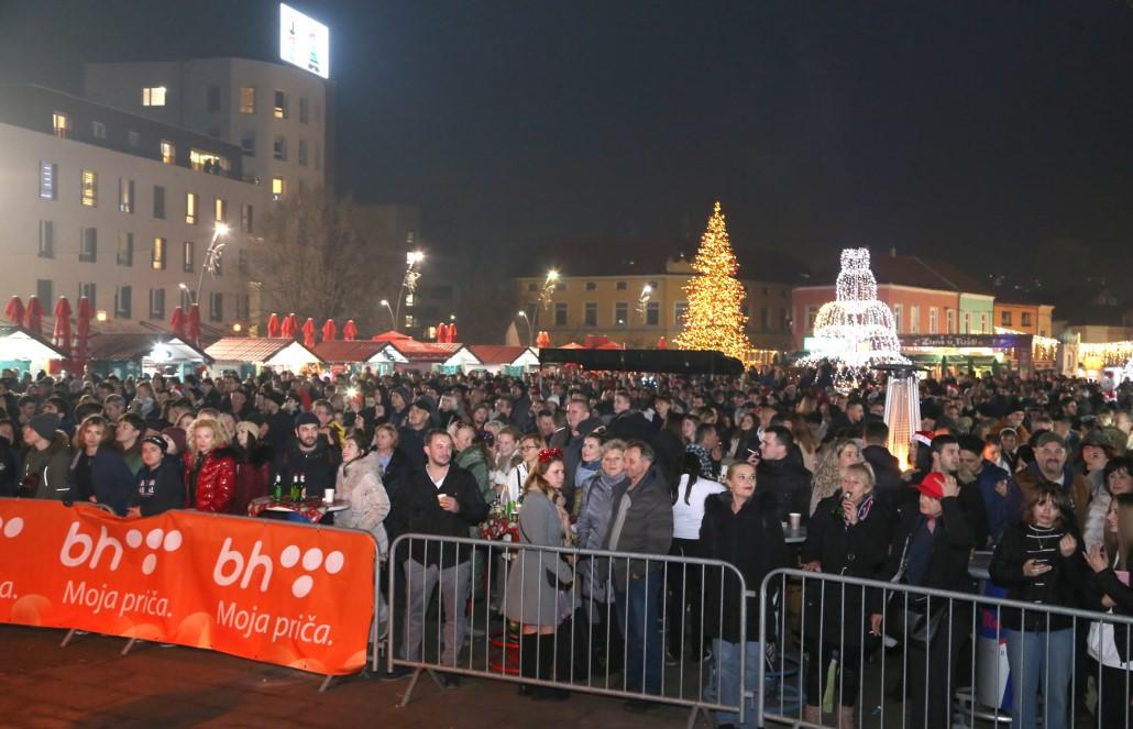 Doček Nove godine u Tuzli - Avaz