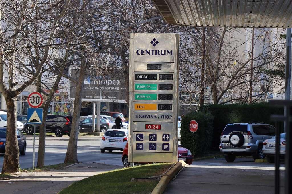 Cijena dizela skočila za 24 posto, benzina za 11 posto za godinu