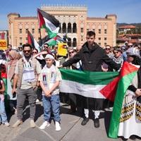 Građani Sarajeva se okupili u znak solidarnosti s palestinskim narodom