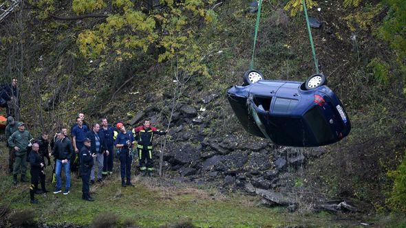 Izvučen automobil - Avaz